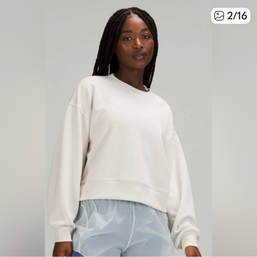 Lululemon Perfectly Oversized Cropped Softstream Sweatshirt in Bone size 4